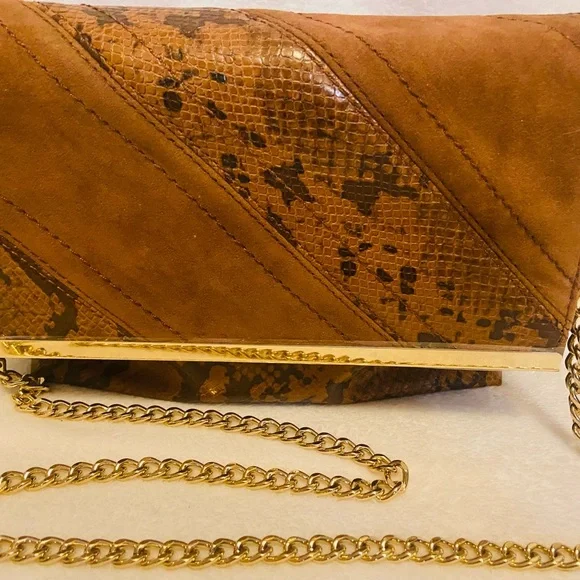 Kate Landry Vintage Faux Brown Snakeskin Magnetic Closure with Gold Chain EUC - Picture 5 of 10